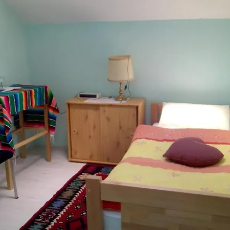 Apartment 3 Bedrooms Appartement With Enclosed Garden At Bihac *