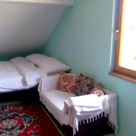 3 Bedrooms Appartement With Enclosed Garden At Bihac Apartment